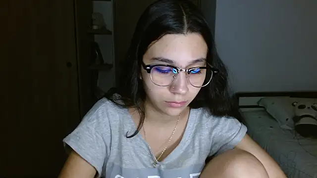 mia  lopez  online show from March 27, 4:36 am