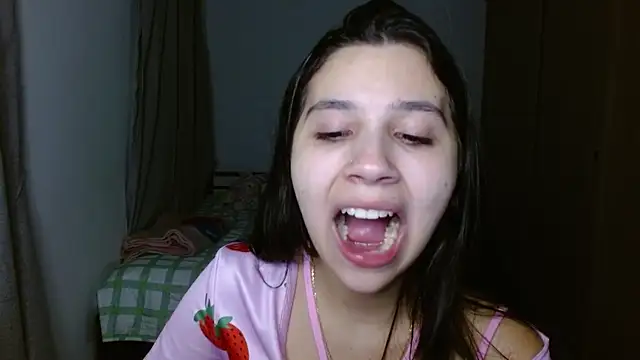 mia  lopez  online show from October 16, 3:31 am