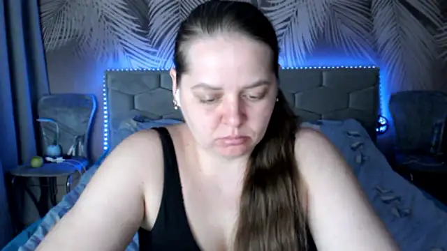 uliastar online show from April 16, 6:57 am