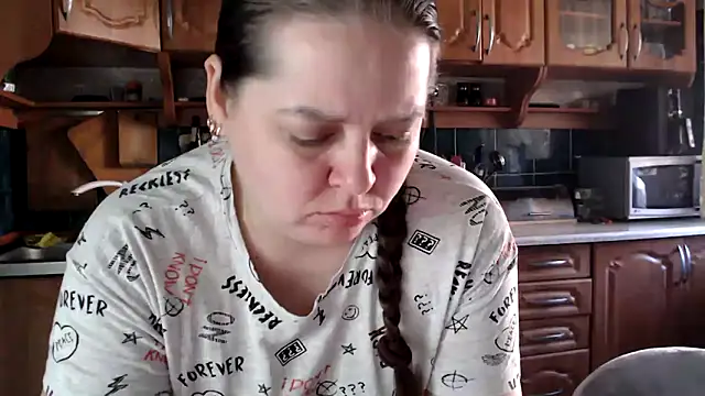 uliastar online show from April 5, 6:34 am