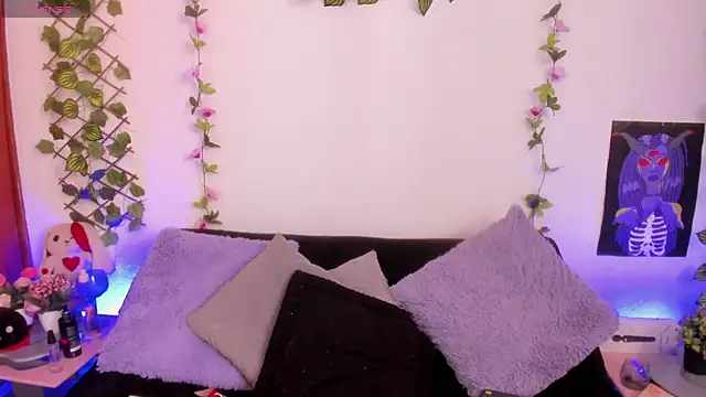 Cata green online show from September 11, 8:42 pm