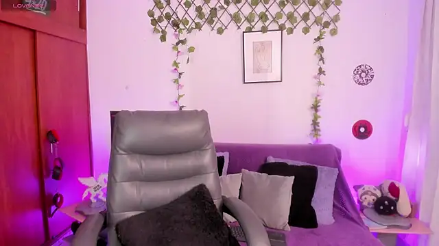 Cata green online show from November 10, 7:53 pm