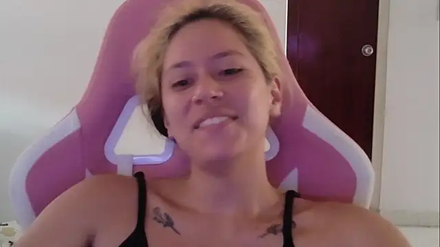 MommyMiaWs online show from March 31, 6:19 pm