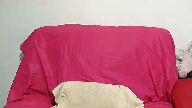 sluttylaura21 online show from February 19, 4:17 pm