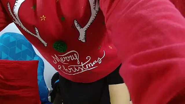 Abril Beltran  online show from December 3, 10:45 pm