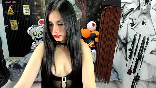 criss 21  online show from November 6, 8:26 pm