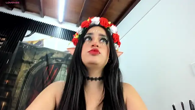 criss 21  online show from November 15, 8:21 pm