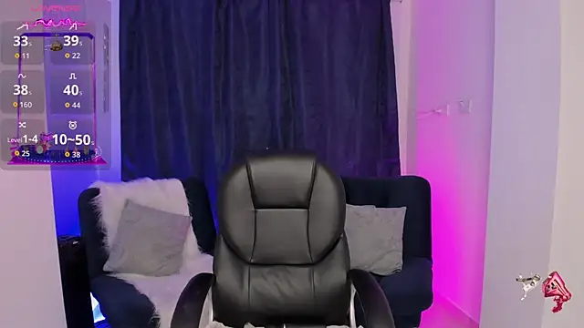 emilly smith 1 online show from October 18, 7:00 am