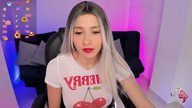 emilly smith 1 online show from February 14, 4:47 am