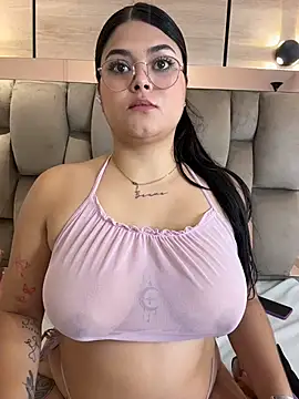 im mou  online show from December 15, 12:54 pm