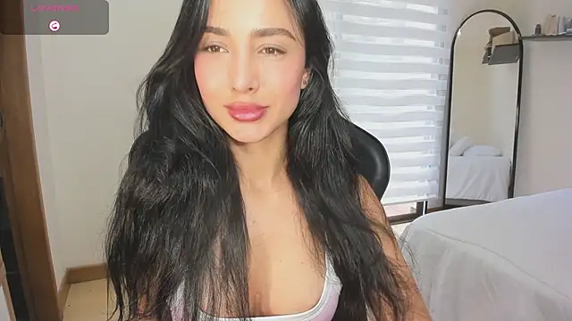 EvaMoet online show from February 25, 12:48 pm