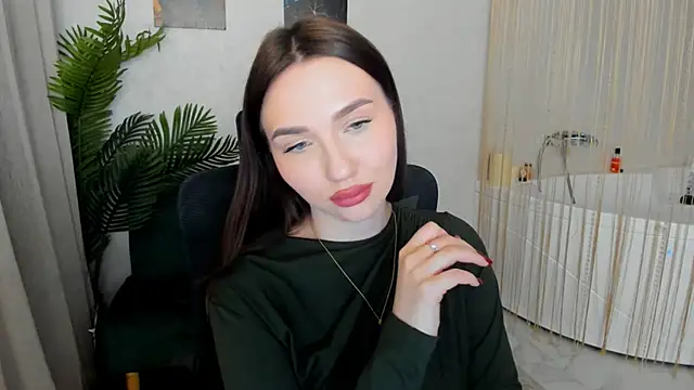 GracefulLook online show from November 18, 8:10 pm