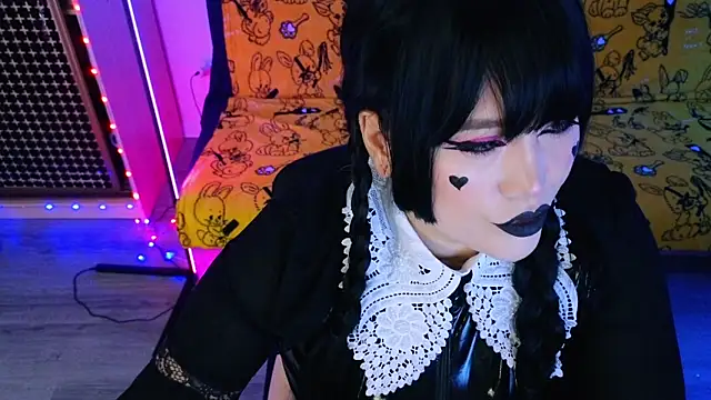 wickedxqueen online show from June 3, 9:42 pm