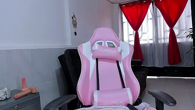 Bella-Ana online show from February 5, 4:43 pm