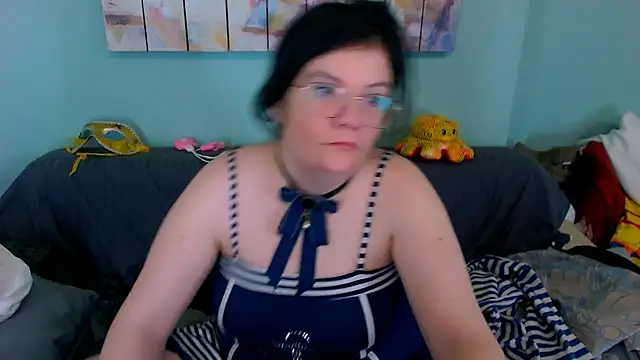 EverlyRays online show from April 18, 8:28 am