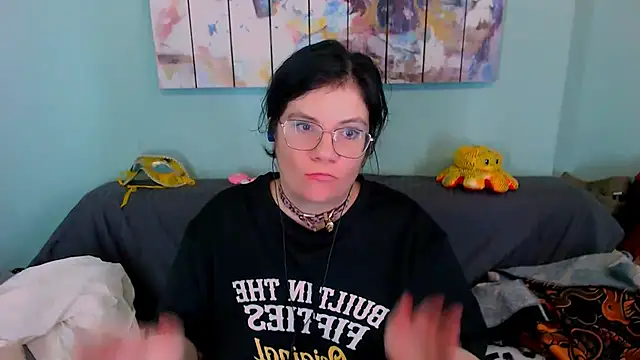 EverlyRays online show from April 18, 7:58 pm