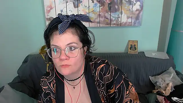 EverlyRays online show from October 2, 12:32 pm