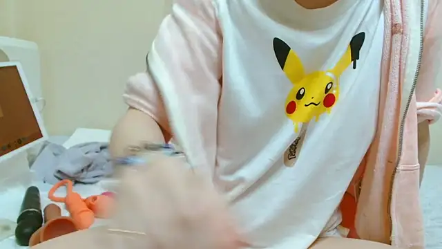 liliyRiSAcha-n online show from September 11, 9:20 am