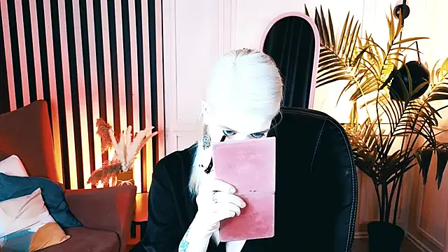 Noah ElmerX online show from October 14, 2:19 pm