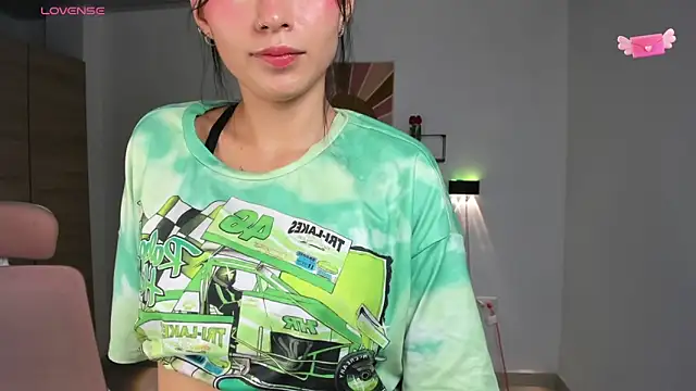 emily villamil online show from September 16, 9:23 pm