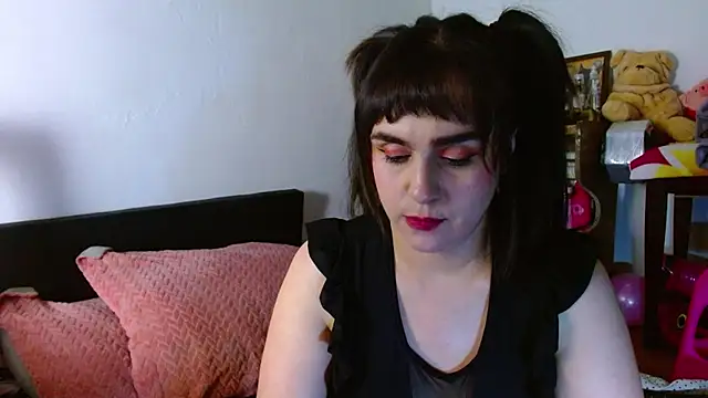 collette beaufoy  online show from May 29, 9:29 am