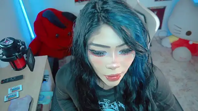 Deadly Doll online show from June 12, 10:40 pm