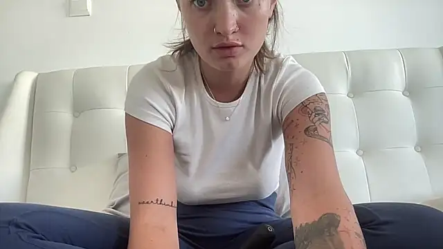 mariemelissah online show from October 13, 10:07 am