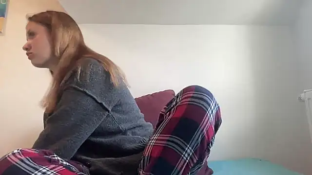 mariemelissah online show from April 26, 6:33 am