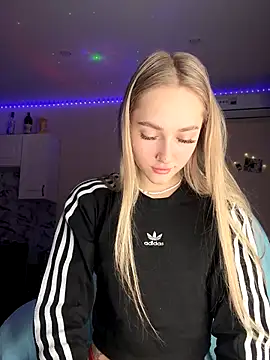 Good  Girl  online show from December 16, 7:20 pm