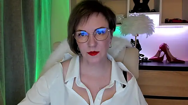 feliziaDesire online show from January 18, 6:10 am