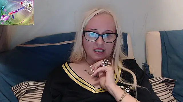 martachatte online show from October 25, 5:31 pm