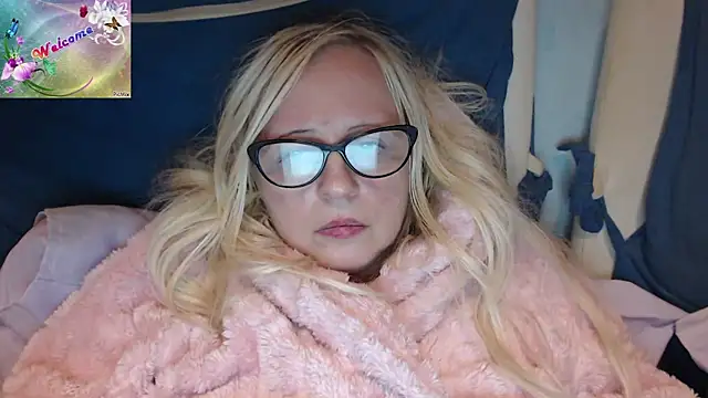 martachatte online show from December 1, 7:27 pm