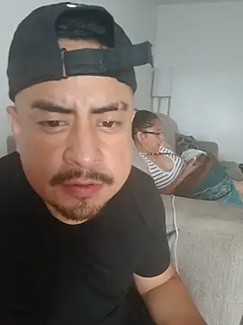 hungpenis210 online show from June 11, 10:17 pm