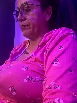 lonely shewolf online show from October 12, 7:27 pm