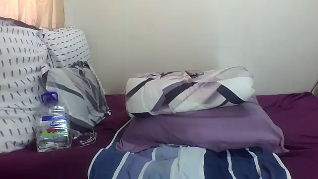 AddictiveAssCurves online show from October 16, 12:30 pm