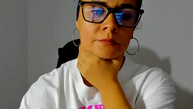 Sami Hotie1 online show from April 18, 7:58 pm