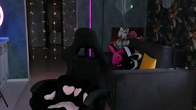 Blckmirrorr online show from September 14, 8:34 am