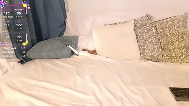 missmiamore online show from November 16, 9:26 pm