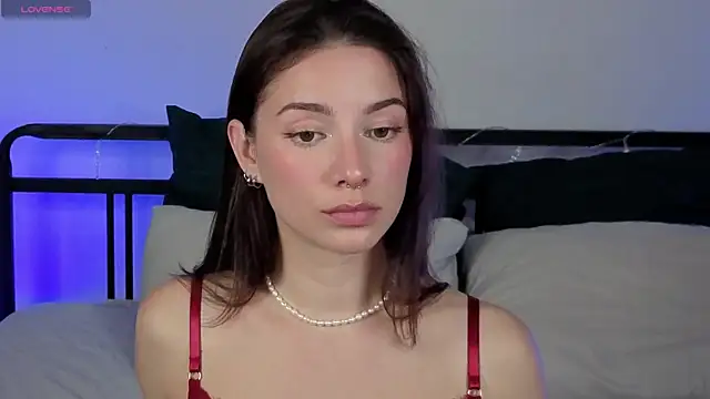 sinthiaroze online show from September 14, 5:55 pm