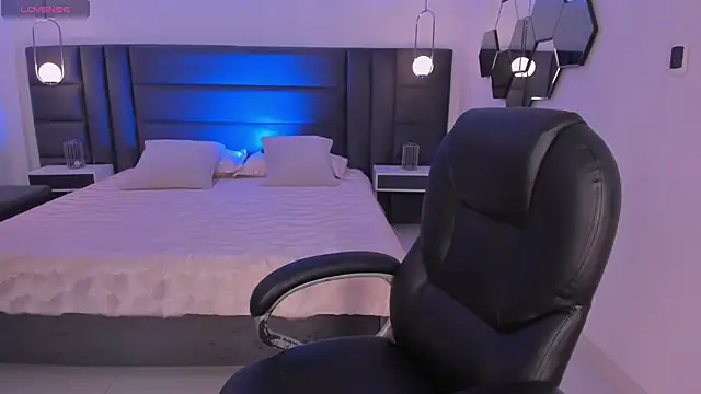 BiancaPierce online show from November 7, 12:44 pm