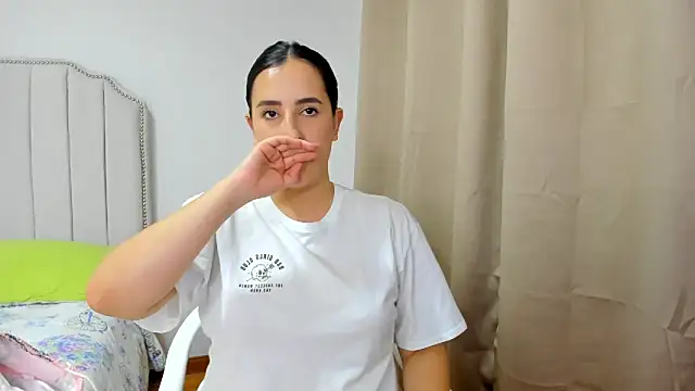 Hanna86 online show from October 30, 12:35 am