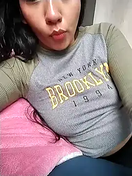 Umaru uwu online show from April 8, 8:33 pm