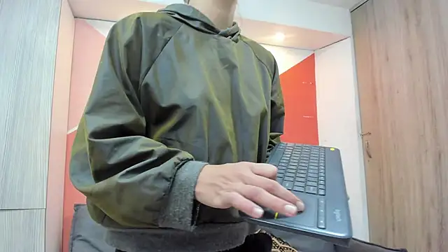 Mhelanny2 online show from September 23, 6:28 pm