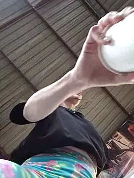 Sam Sara online show from March 29, 2:27 pm