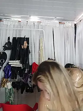 LatexDevil Blondie online show from May 28, 2:37 pm