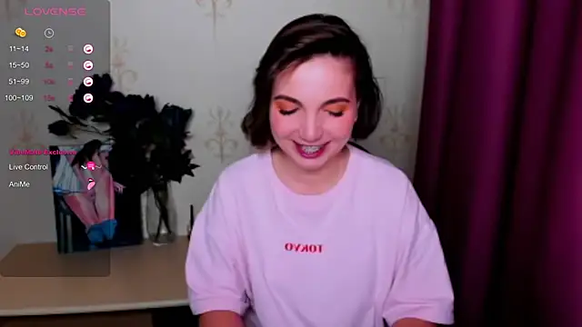 KindHazelHere  online show from October 5, 9:25 am