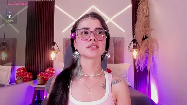 dasha-rodrigues online show from June 3, 2:33 pm