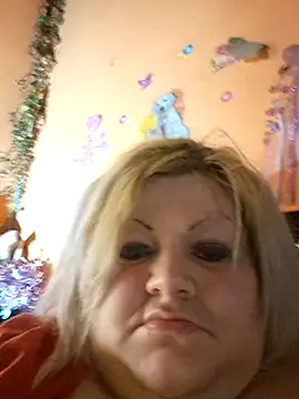 ducicsajsziii online show from December 14, 10:48 pm