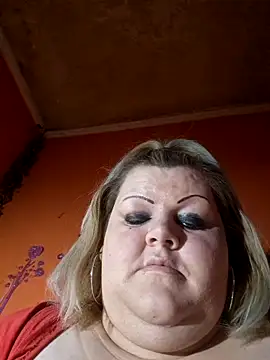 ducicsajsziii online show from February 15, 7:51 am