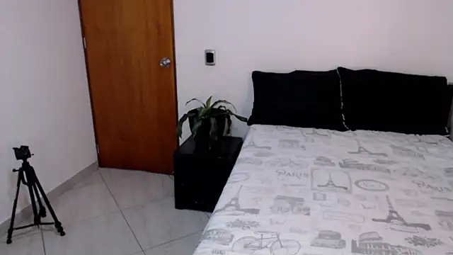 amara lincont online show from October 1, 9:42 pm